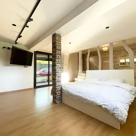 La Normande - Piscine - Jaccuzzi Encastre - Wifi Fibre - 6 - 4 Tv 4k - Jeux Enfants - Luxe * Bosc-Mesnil