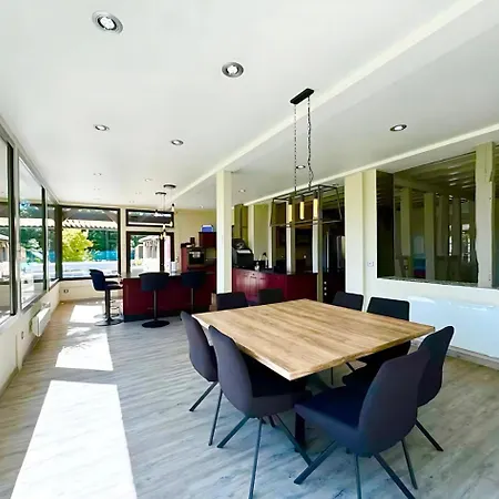 La Normande - Piscine - Jaccuzzi Encastre - Wifi Fibre - 6 - 4 Tv 4k - Jeux Enfants - Luxe Villa