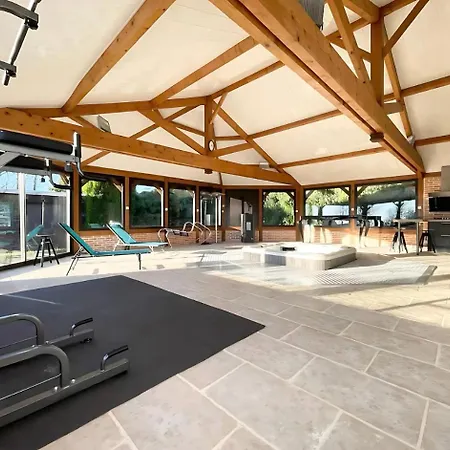 La Normande - Piscine - Jaccuzzi Encastre - Wifi Fibre - 6 - 4 Tv 4k - Jeux Enfants - Luxe Villa Bosc-Mesnil