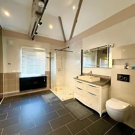 Villa La Normande - Piscine - Jaccuzzi Encastre - Wifi Fibre - 6 - 4 Tv 4k - Jeux Enfants - Luxe *